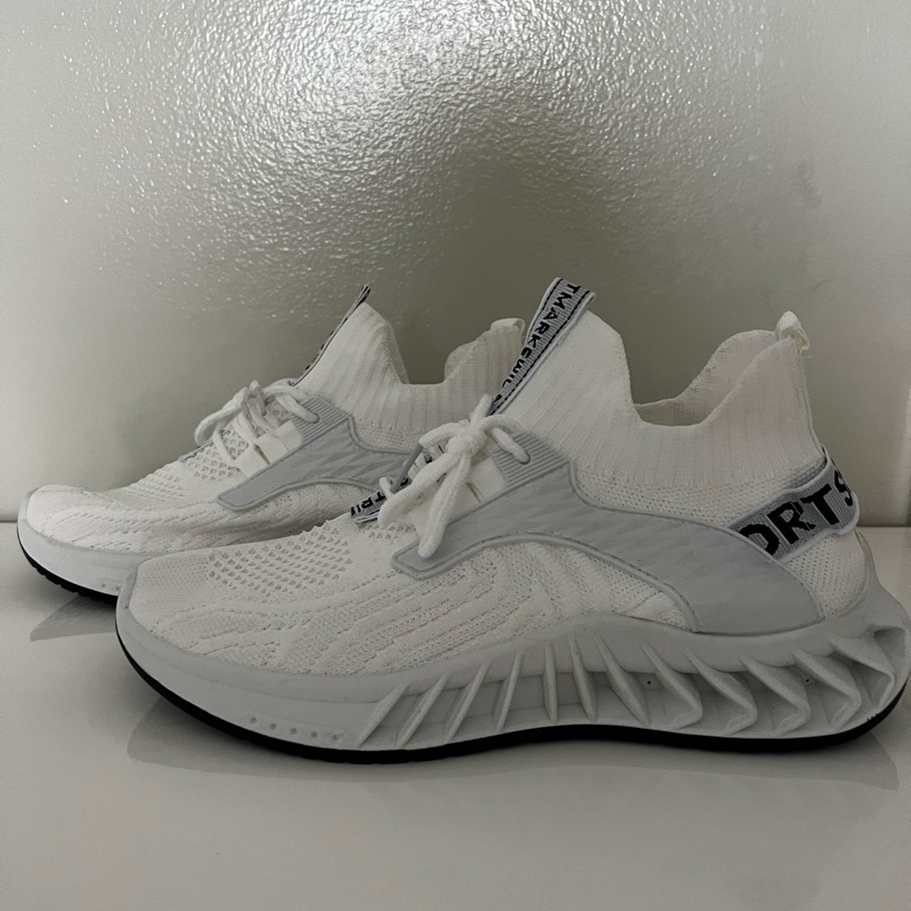 White Sneaker Unisex